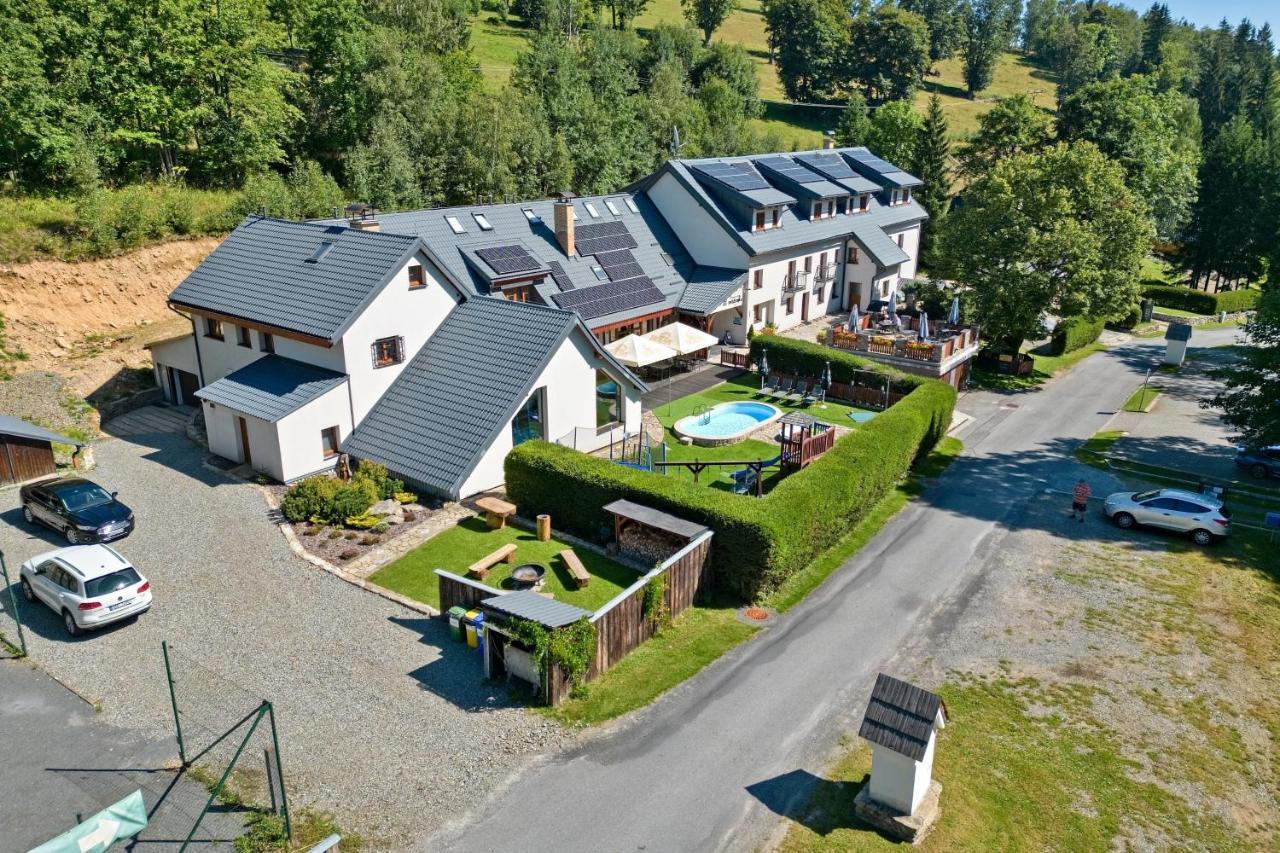Horsky Hotel Snezenka Hyncice pod Susinou Экстерьер фото